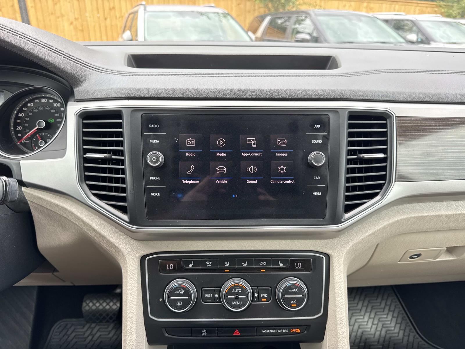 2019 Volkswagen Atlas 3.6L V6 SE w/Technology 4MOTION