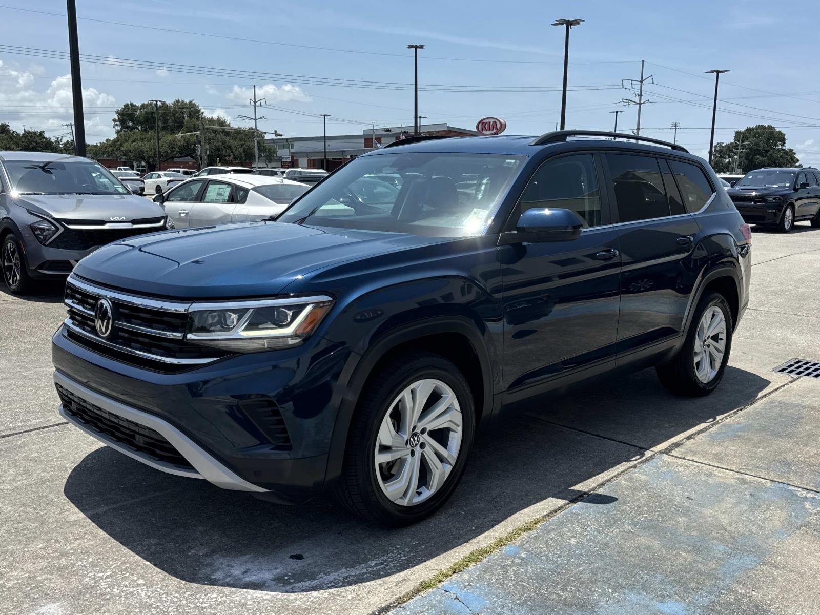 2023 Volkswagen Atlas 2.0T SE w/Technology FWD