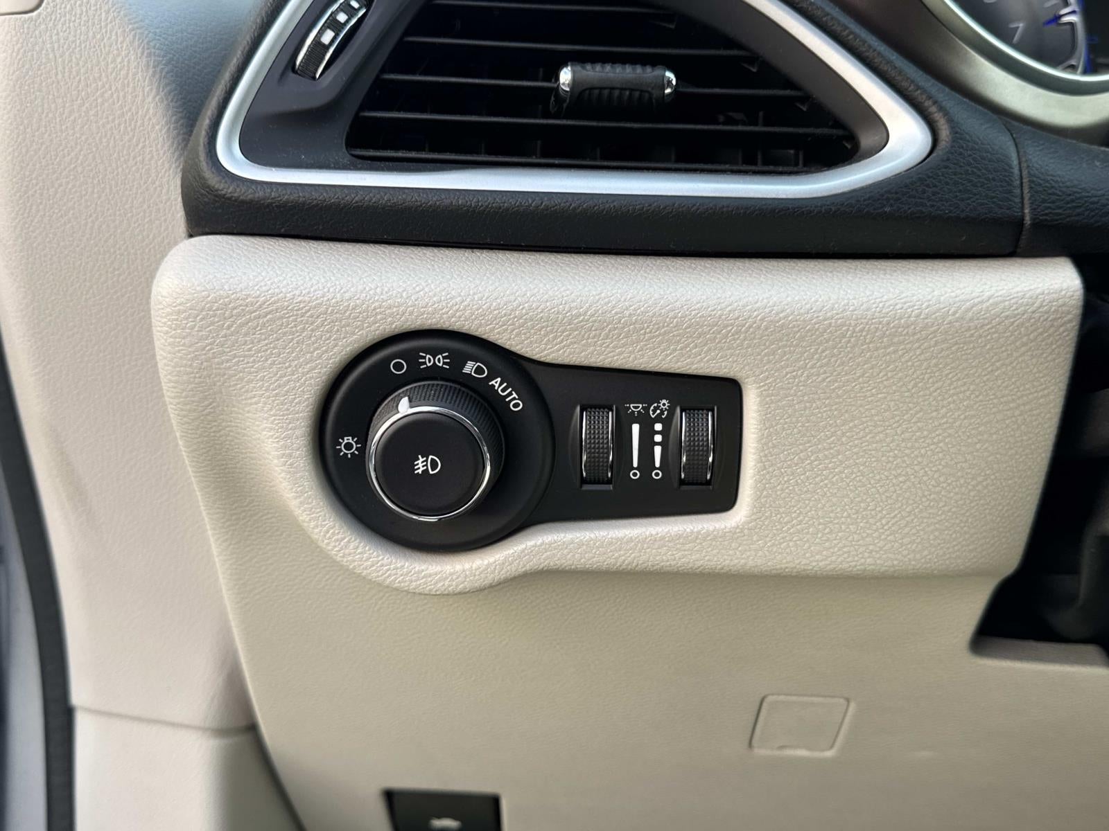 2018 Chrysler Pacifica Touring L FWD