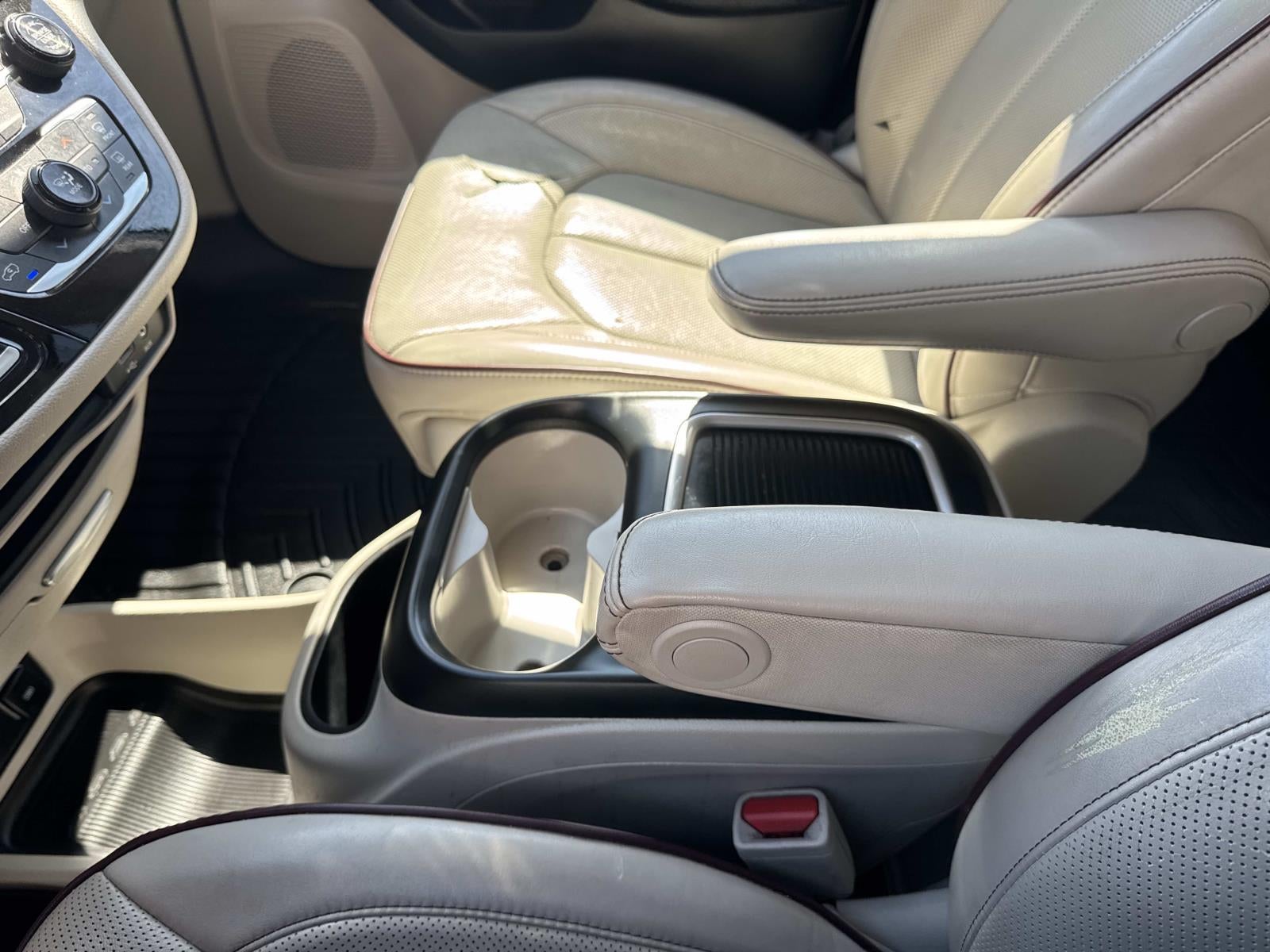 2020 Chrysler Pacifica Limited FWD