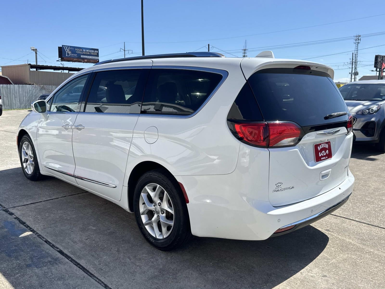 2020 Chrysler Pacifica Limited FWD