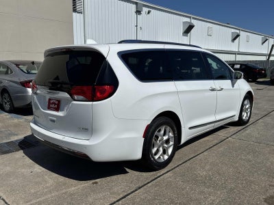 2020 Chrysler Pacifica Limited FWD