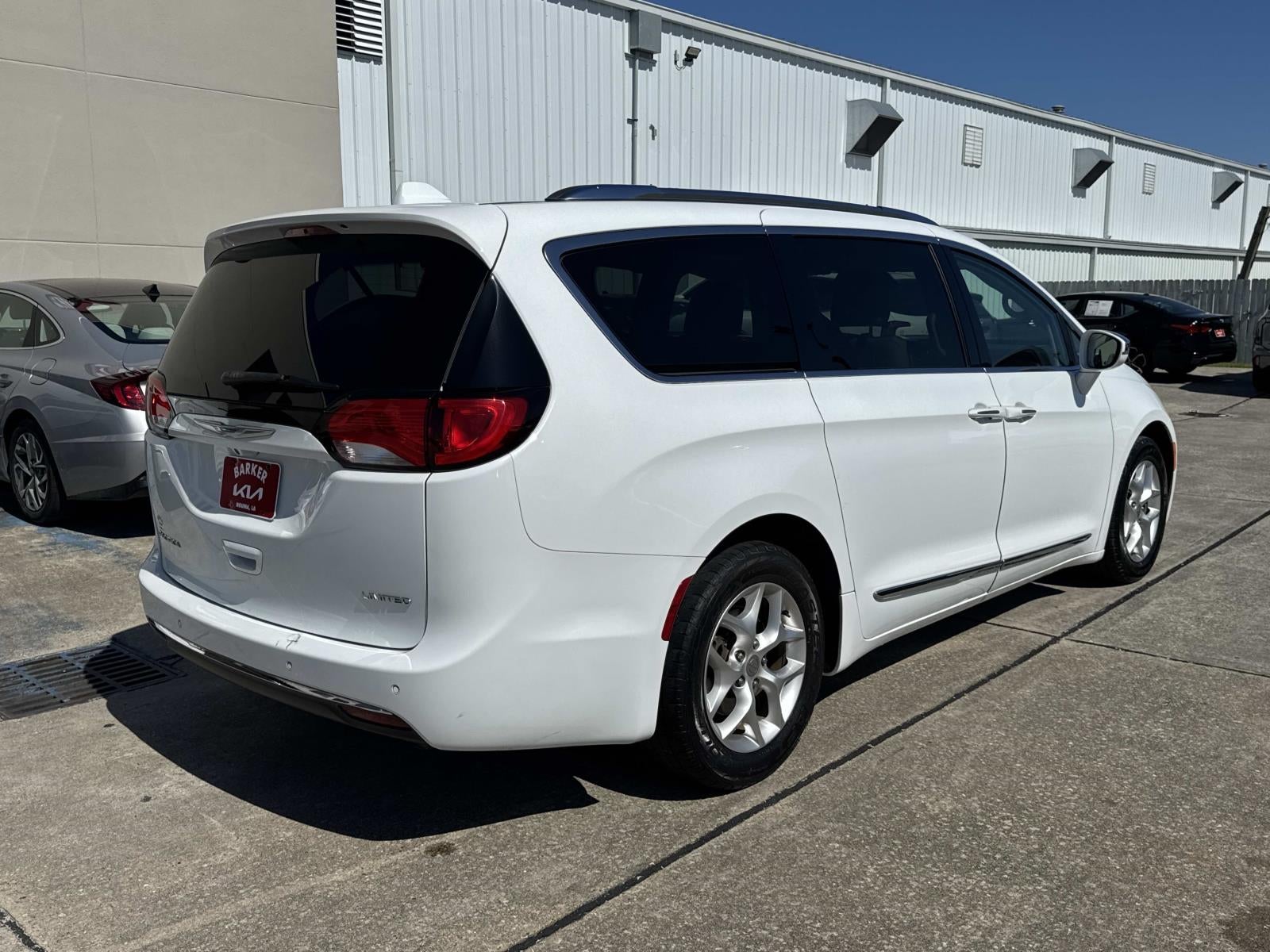 2020 Chrysler Pacifica Limited FWD