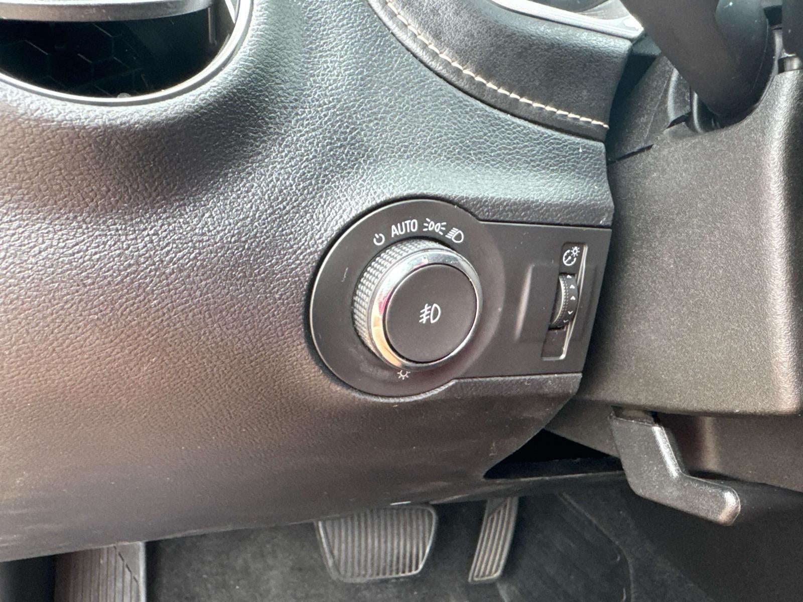 2015 Chevrolet Camaro 2dr Cpe LT w/1LT