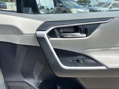 2020 Toyota RAV4 XLE Premium FWD (Natl)