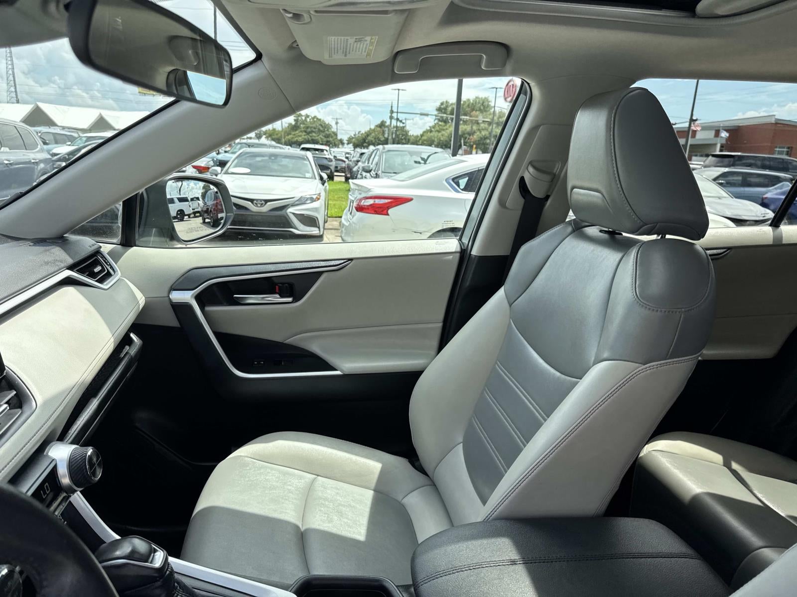 2020 Toyota RAV4 XLE Premium FWD (Natl)