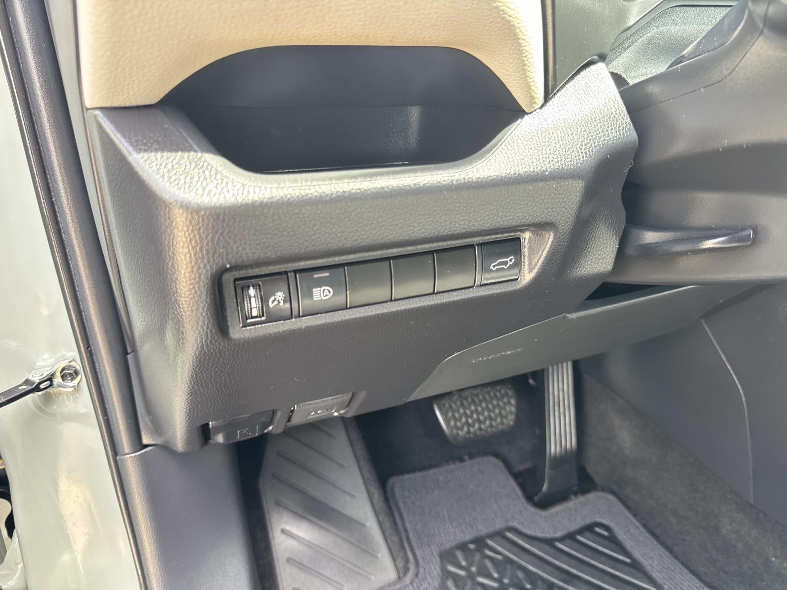 2020 Toyota RAV4 XLE Premium FWD (Natl)