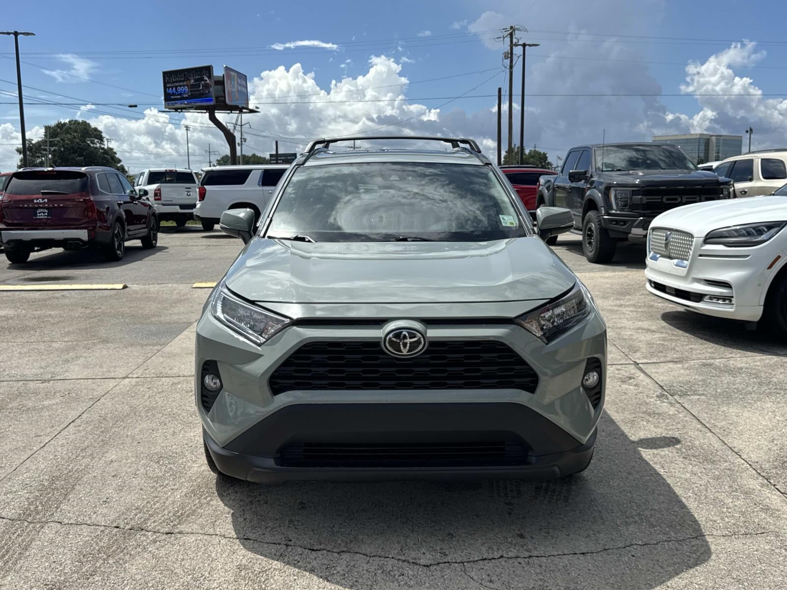 2020 Toyota RAV4 XLE Premium FWD (Natl)