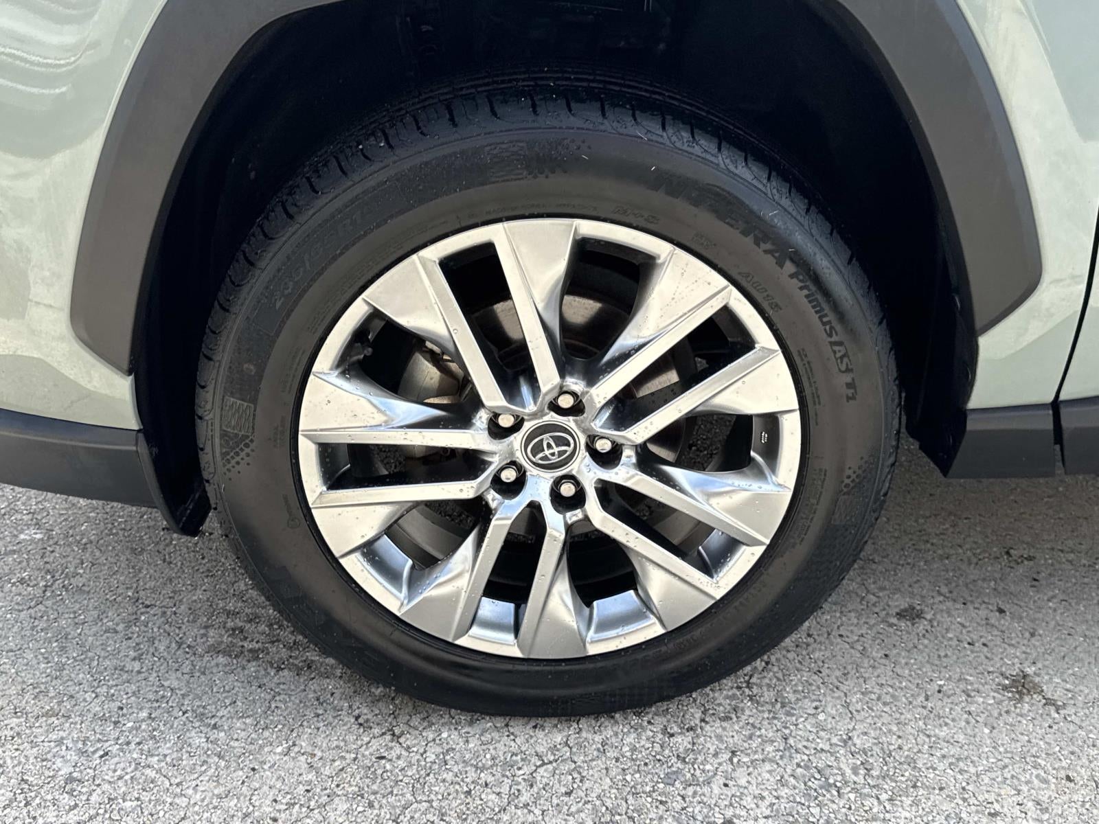 2020 Toyota RAV4 XLE Premium FWD (Natl)