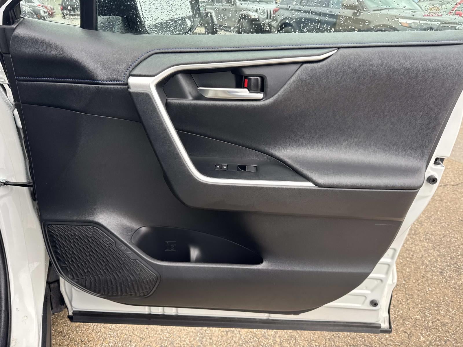 2021 Toyota RAV4 Hybrid XSE AWD (Natl)