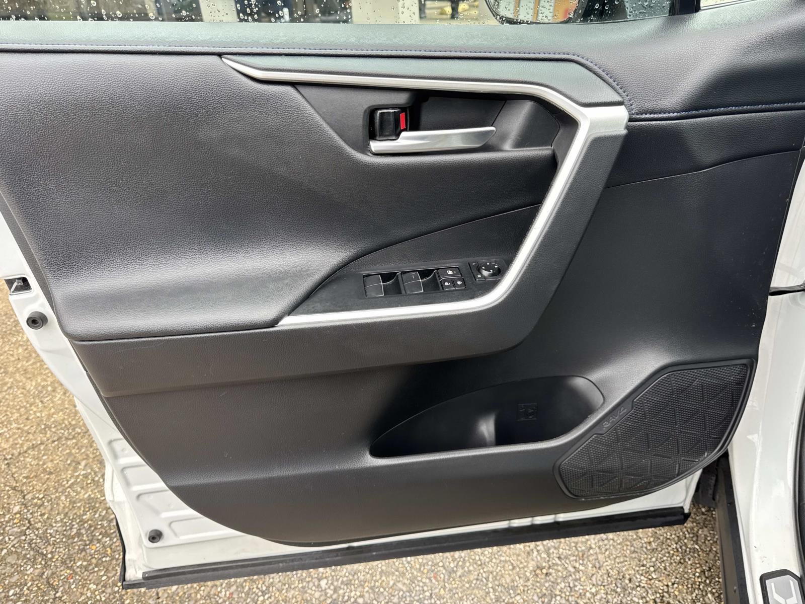 2021 Toyota RAV4 Hybrid XSE AWD (Natl)