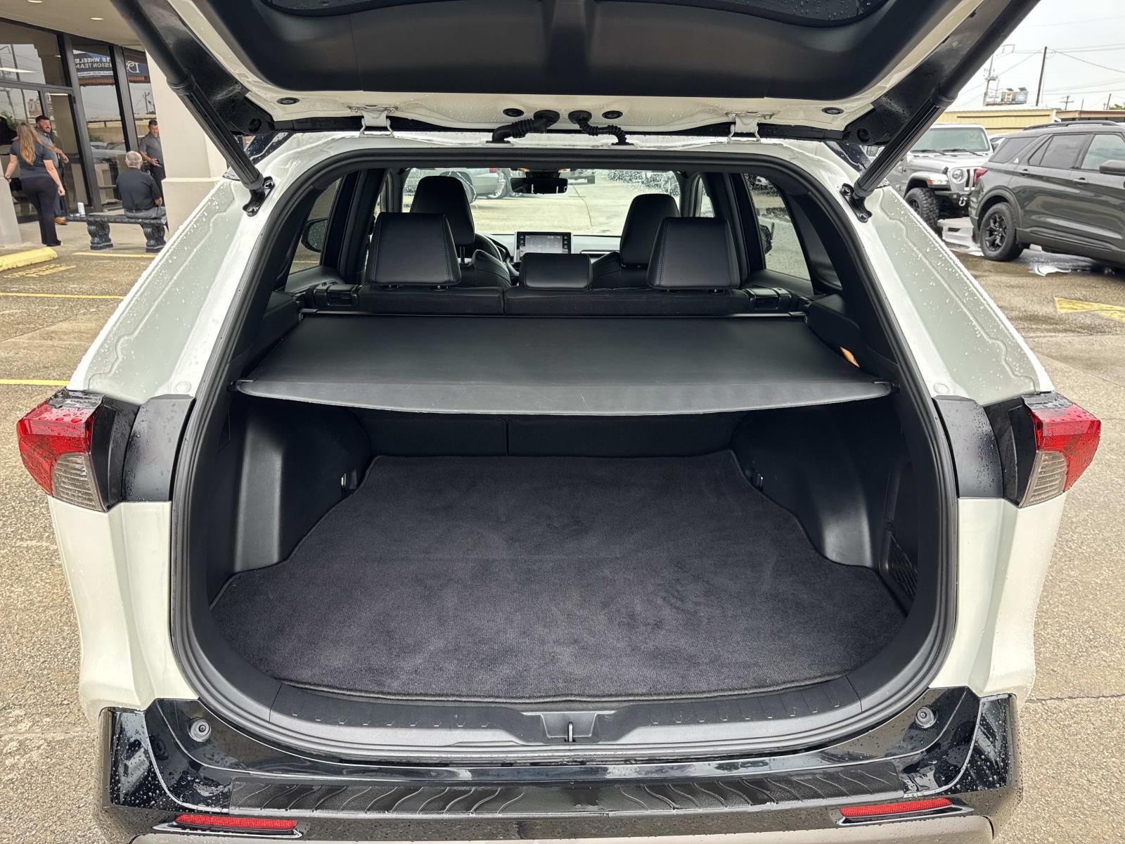 2021 Toyota RAV4 Hybrid XSE AWD (Natl)