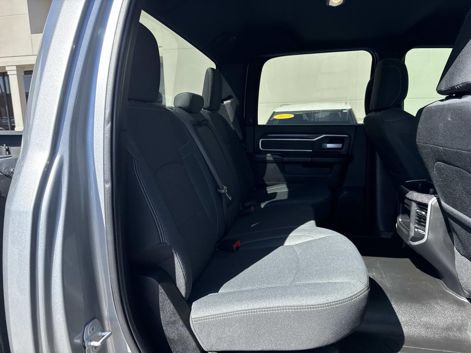 2022 RAM 2500 Big Horn 4x4 Crew Cab 6'4 Box