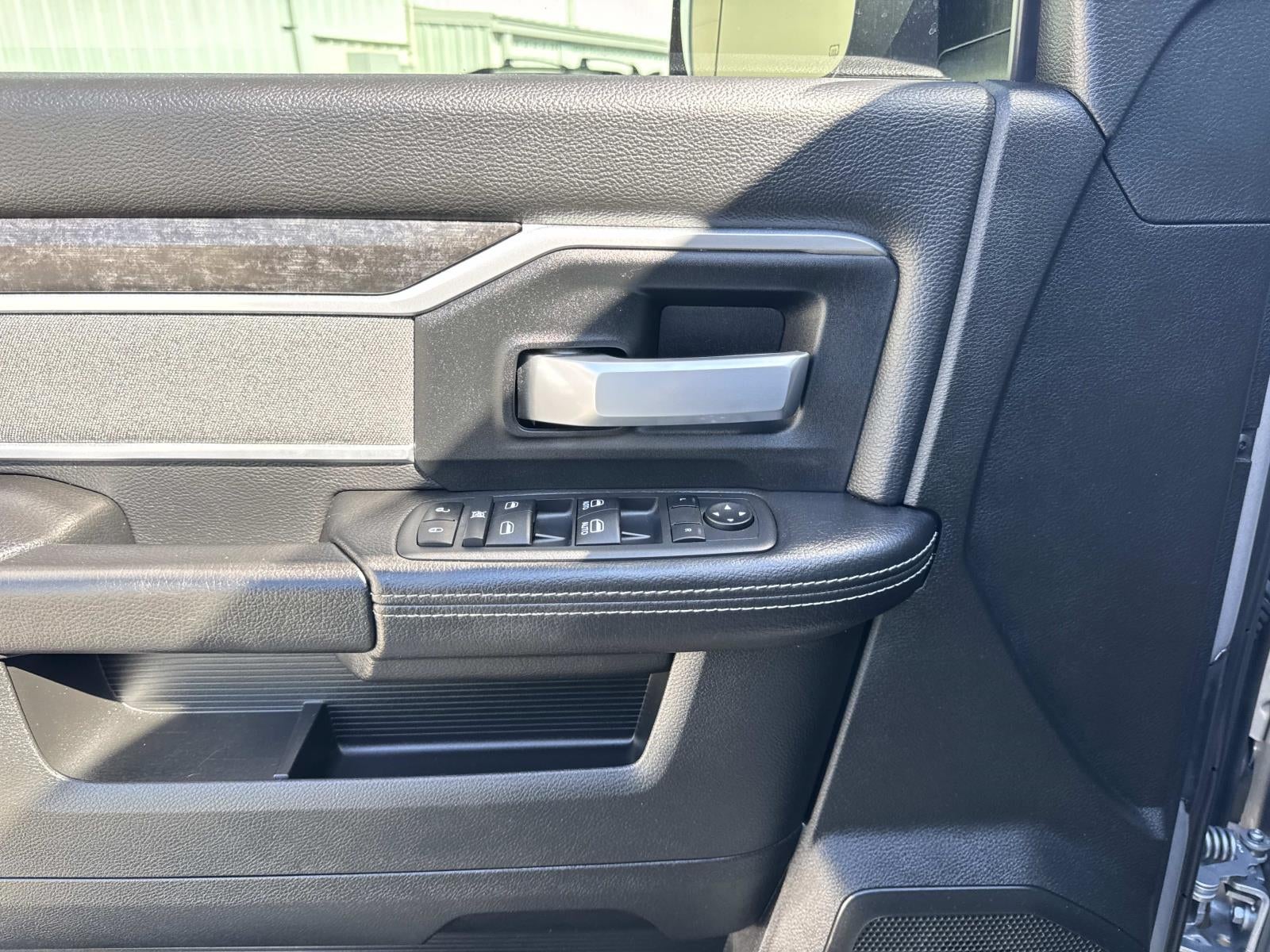 2022 RAM 2500 Big Horn 4x4 Crew Cab 6'4 Box