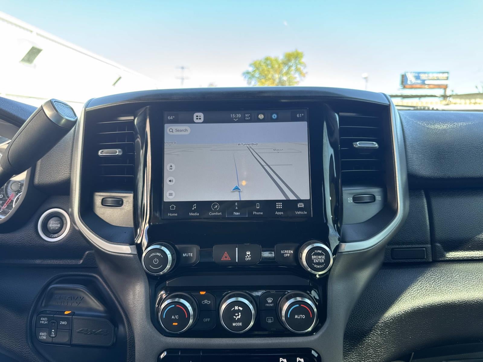 2022 RAM 2500 Big Horn 4x4 Crew Cab 6'4 Box