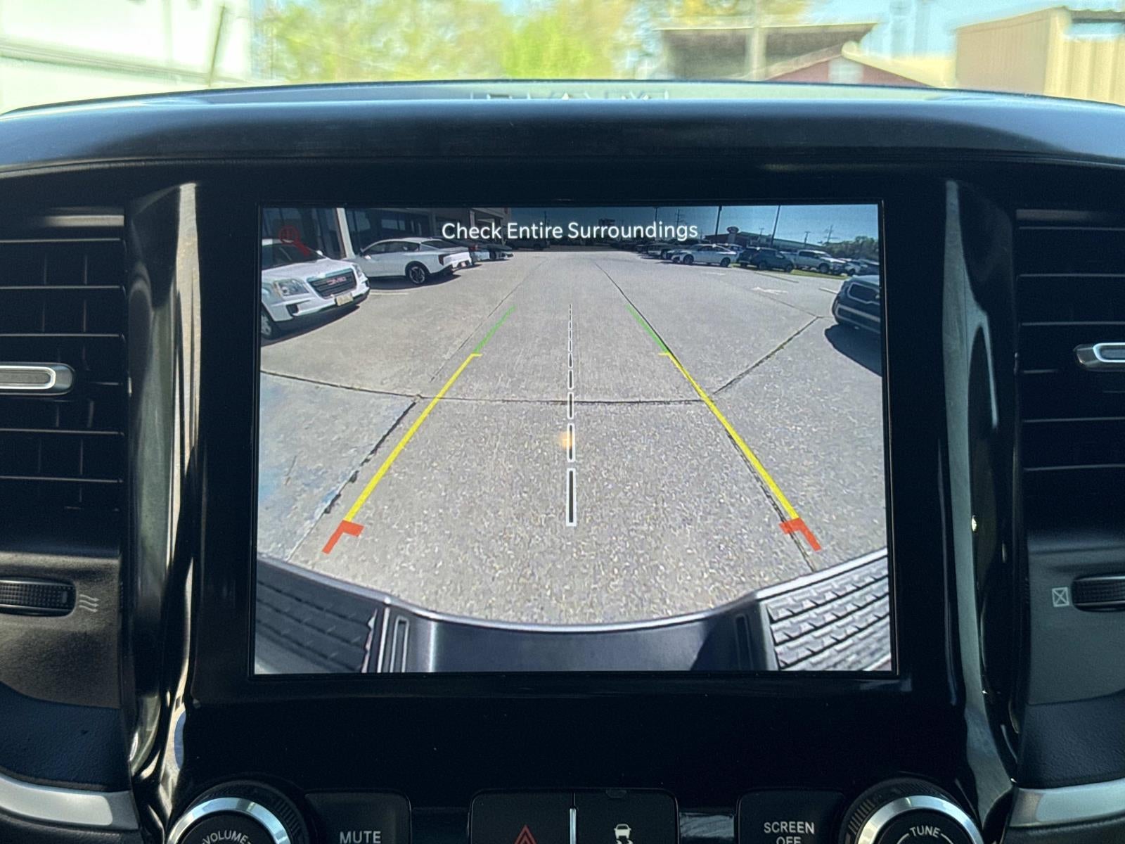 2022 RAM 2500 Big Horn 4x4 Crew Cab 6'4 Box