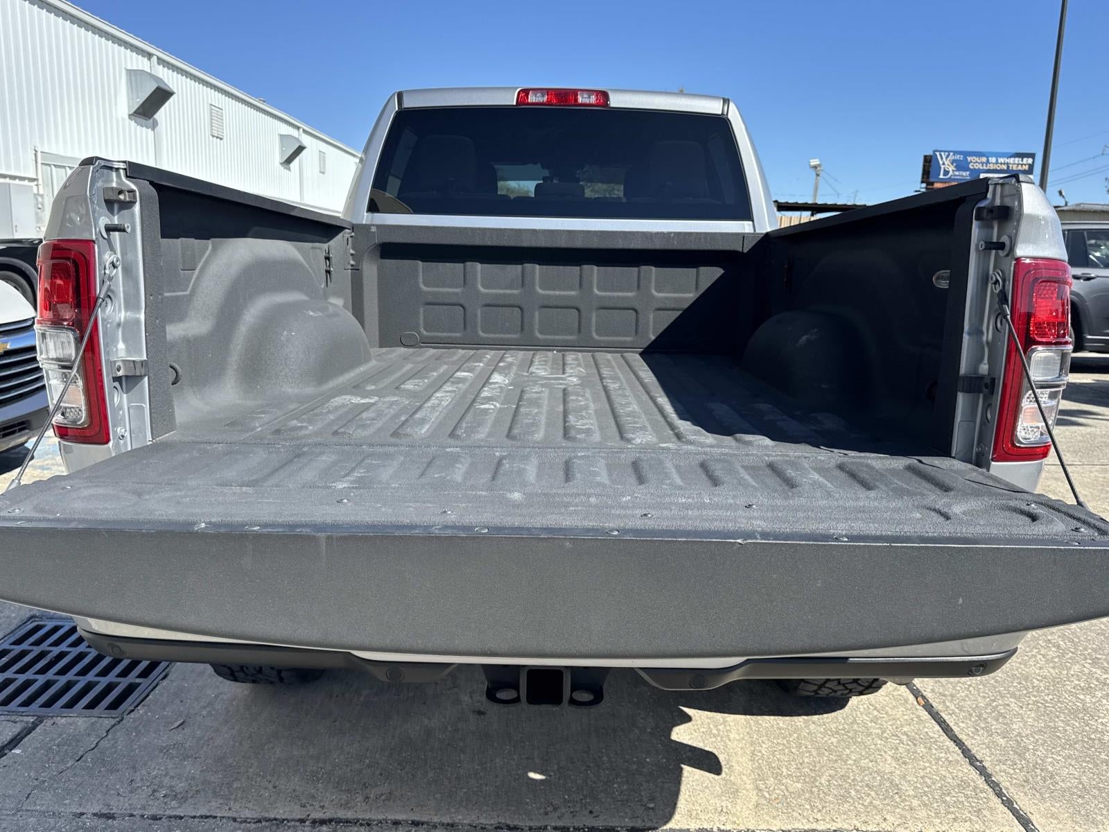 2022 RAM 2500 Big Horn 4x4 Crew Cab 6'4 Box