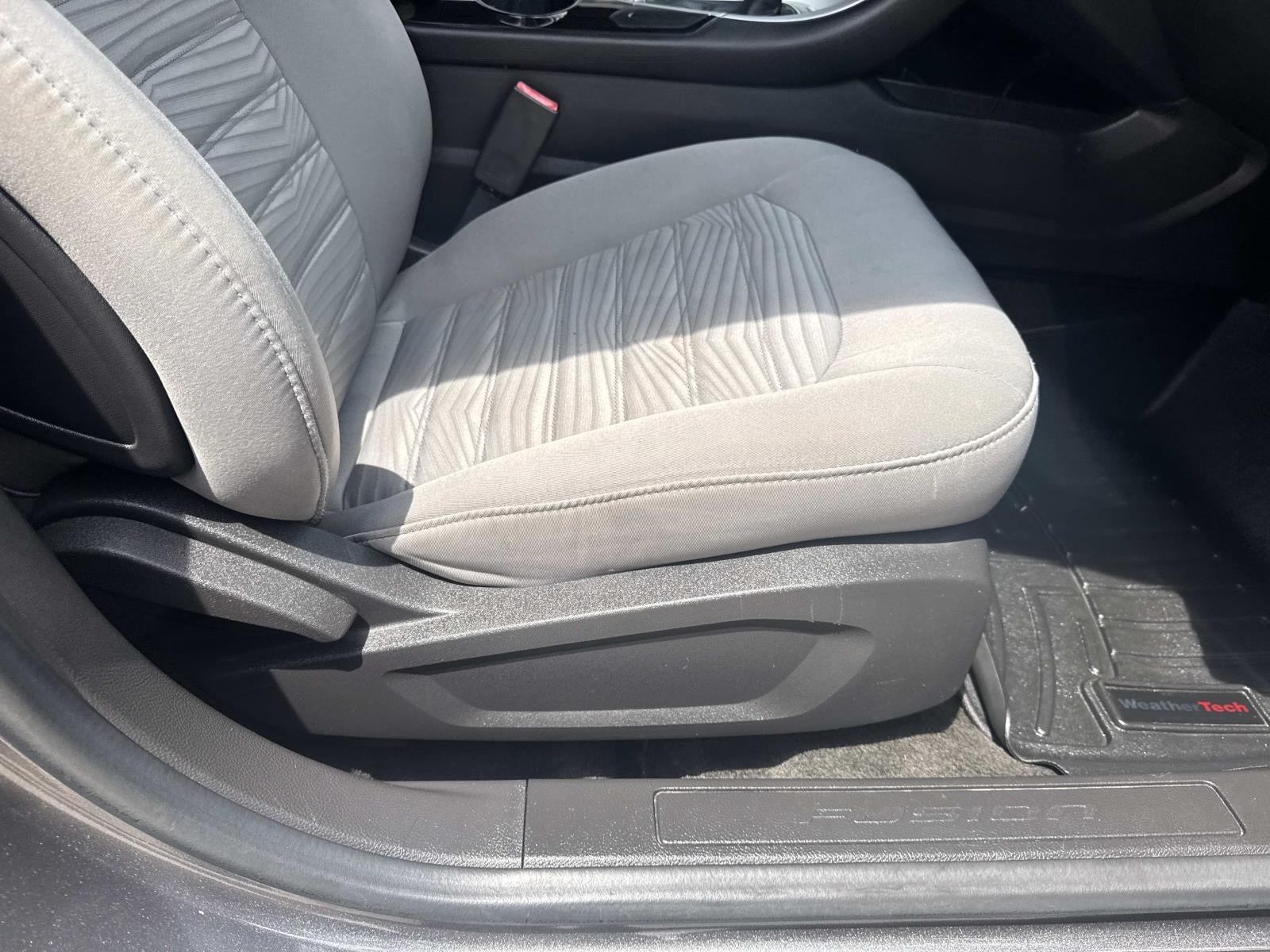 2016 Ford Fusion 4dr Sdn S FWD
