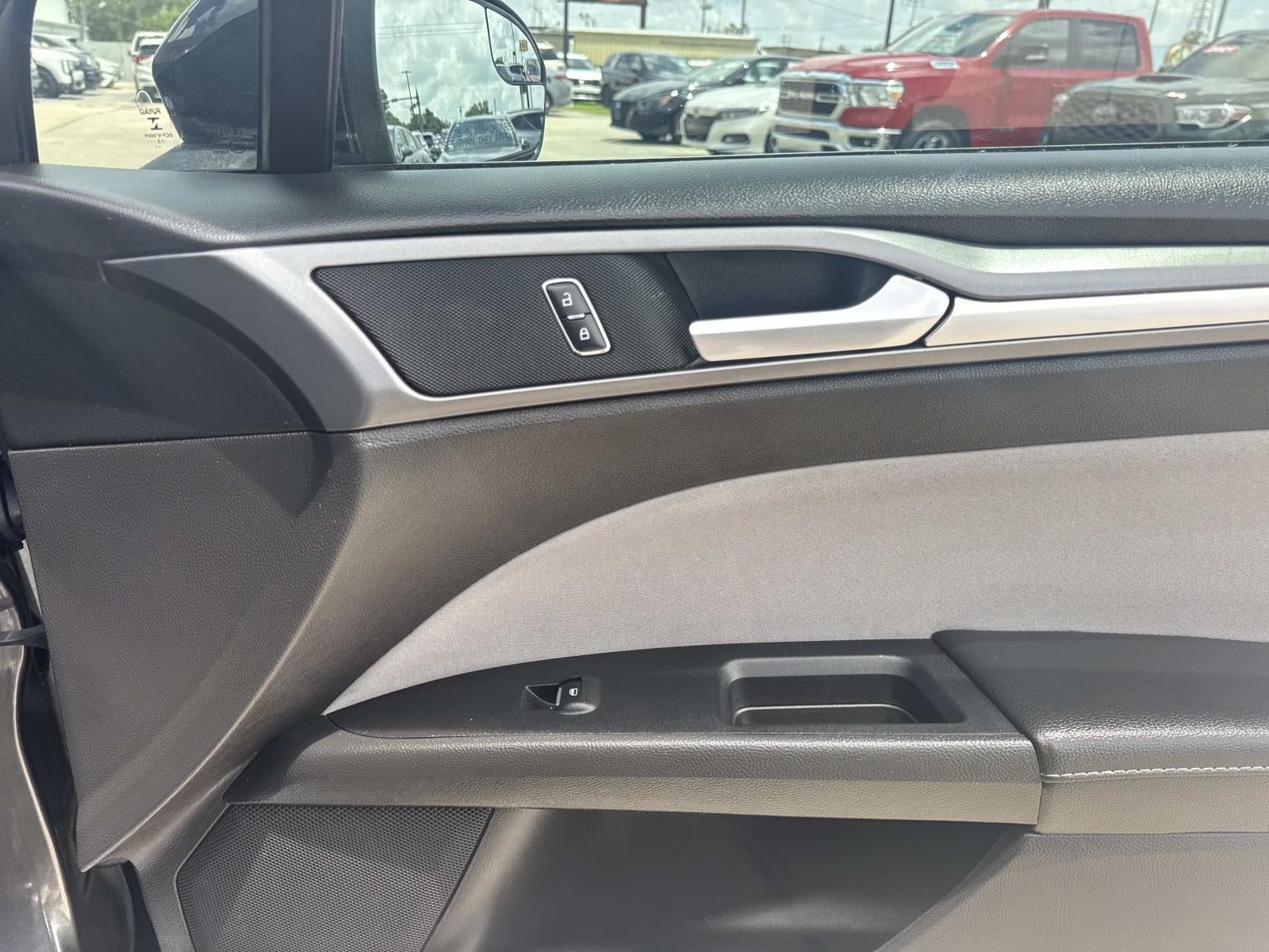 2016 Ford Fusion 4dr Sdn S FWD