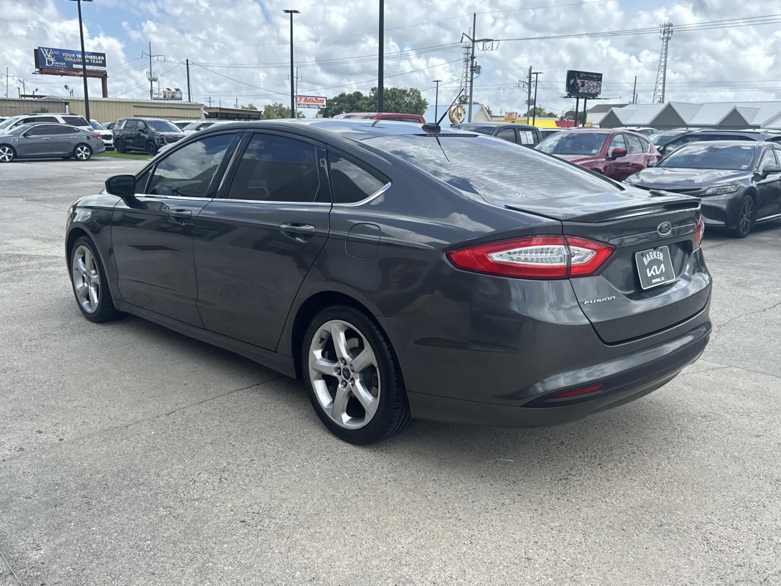 2016 Ford Fusion 4dr Sdn S FWD