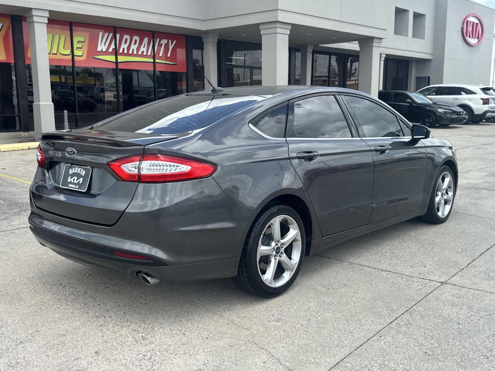 2016 Ford Fusion 4dr Sdn S FWD