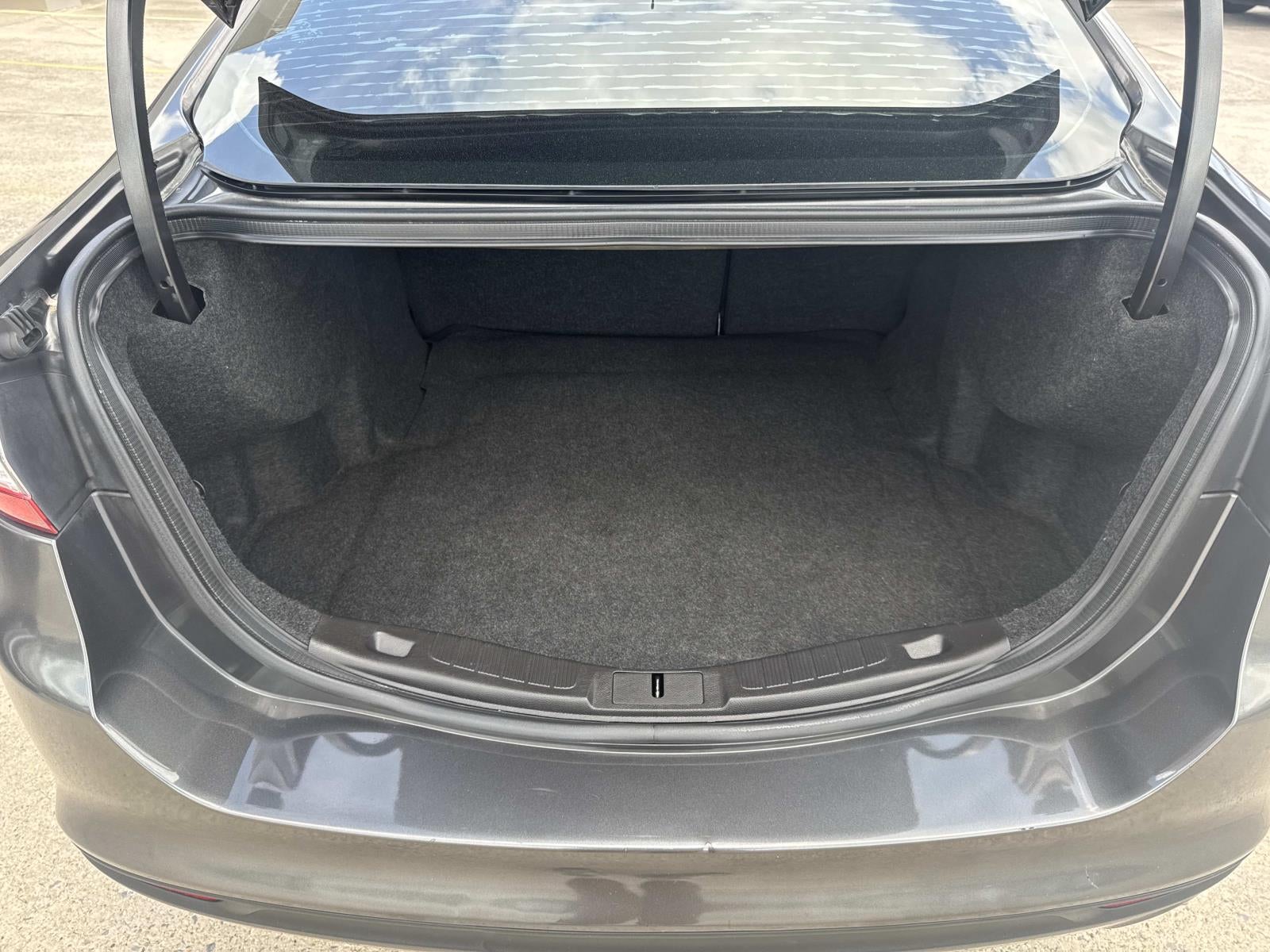 2016 Ford Fusion 4dr Sdn S FWD
