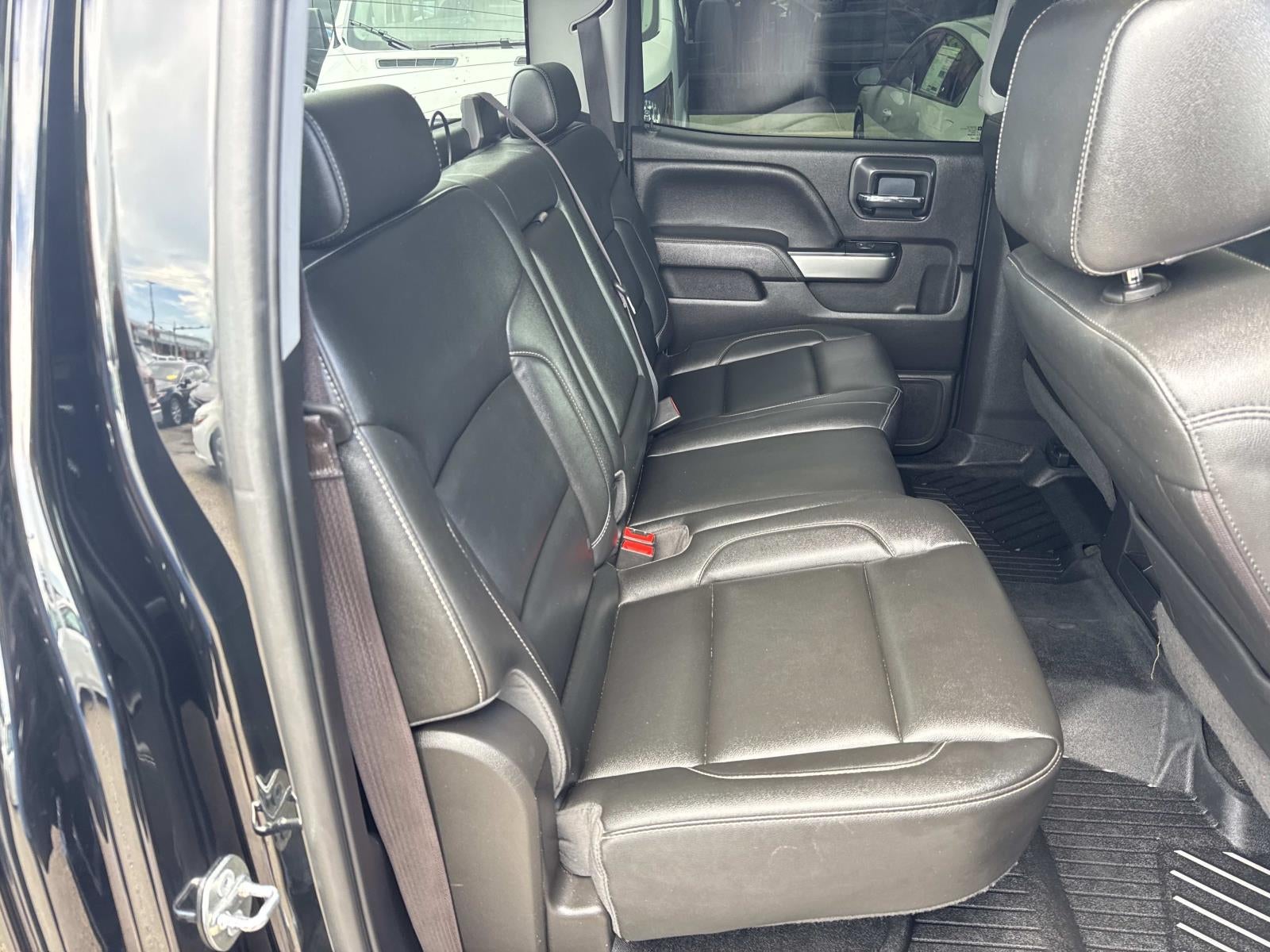2017 Chevrolet Silverado 1500 2WD Crew Cab 143.5 LT w/1LT