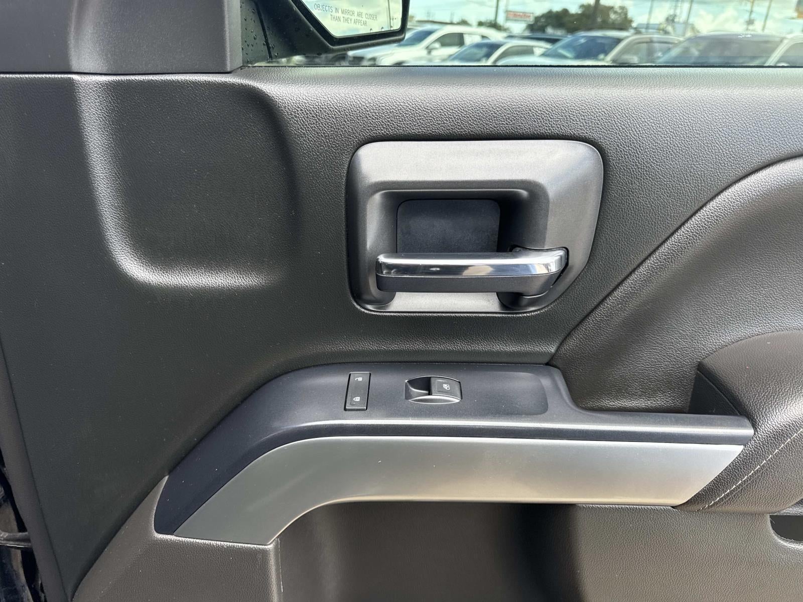 2017 Chevrolet Silverado 1500 2WD Crew Cab 143.5 LT w/1LT