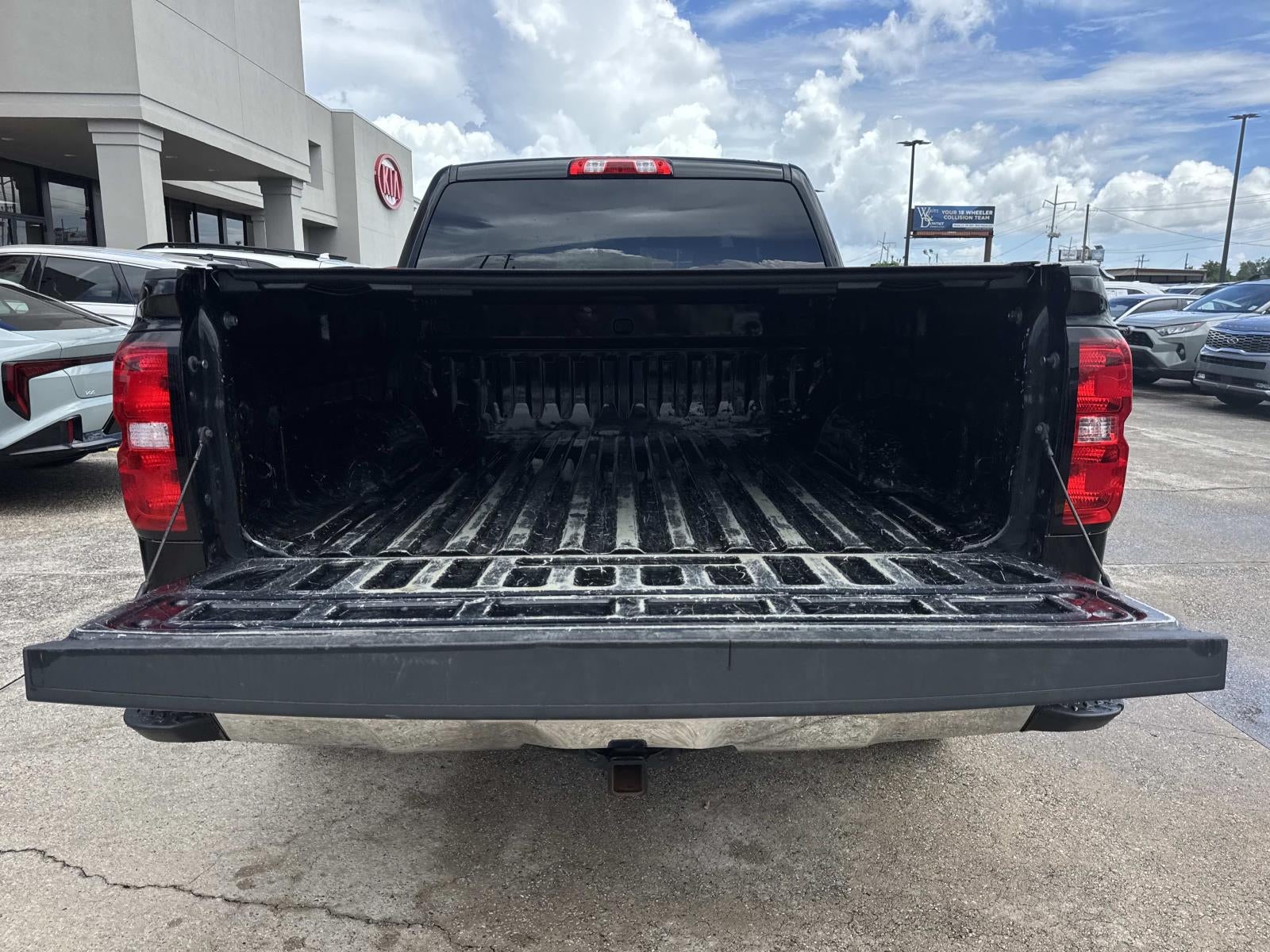 2017 Chevrolet Silverado 1500 2WD Crew Cab 143.5 LT w/1LT
