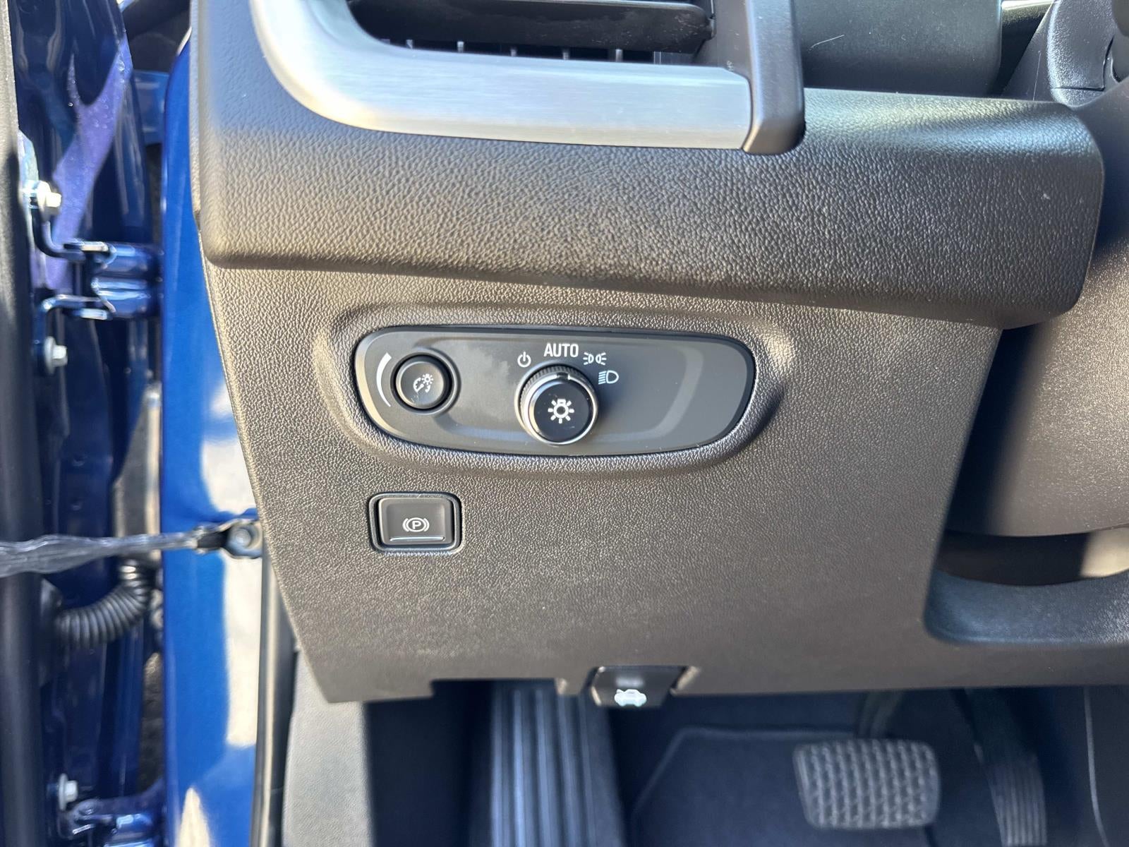 2022 GMC Terrain FWD 4dr SLE