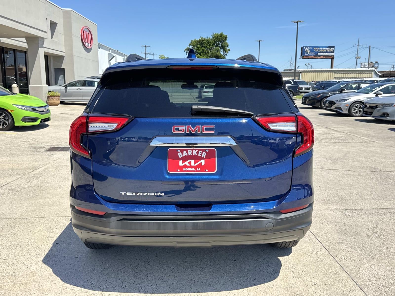2022 GMC Terrain FWD 4dr SLE