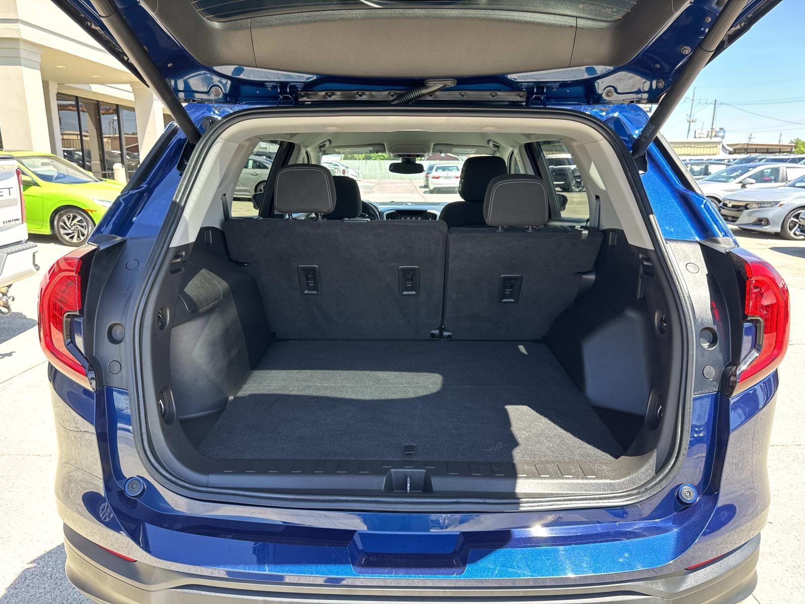 2022 GMC Terrain FWD 4dr SLE
