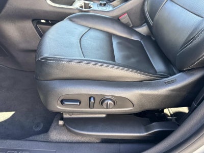 2023 GMC Terrain FWD 4dr SLT