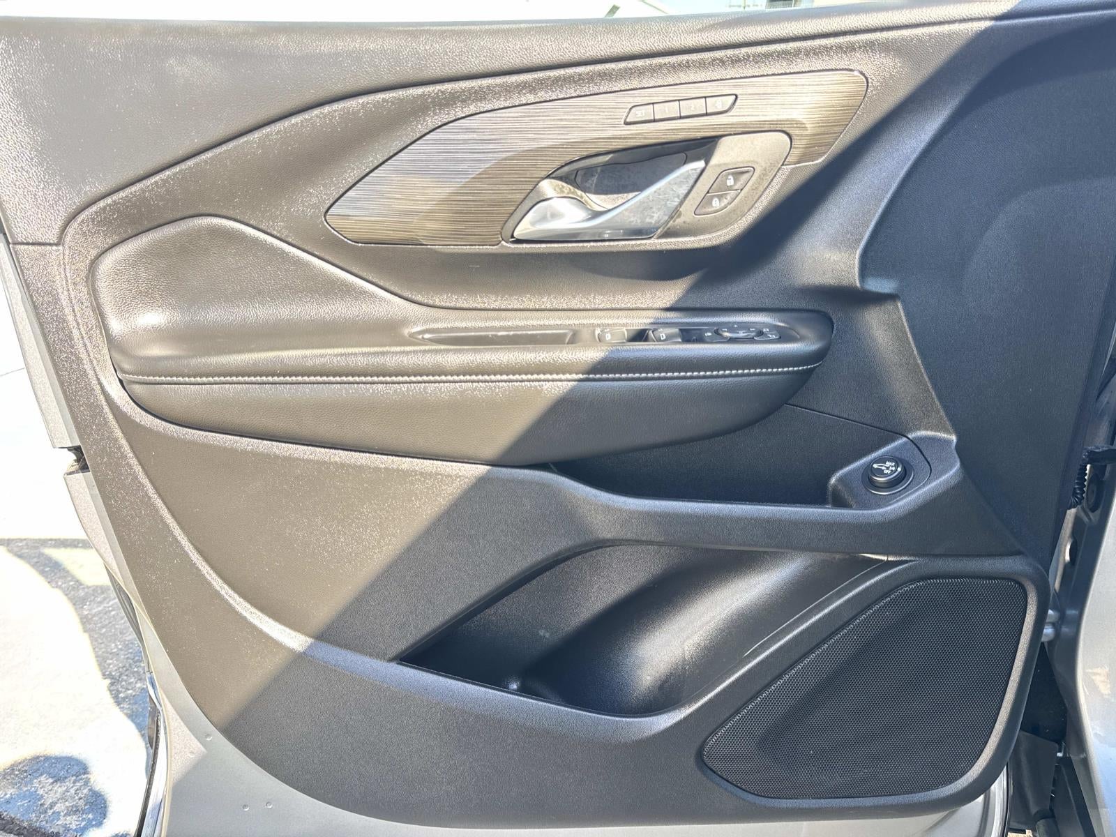 2023 GMC Terrain FWD 4dr SLT