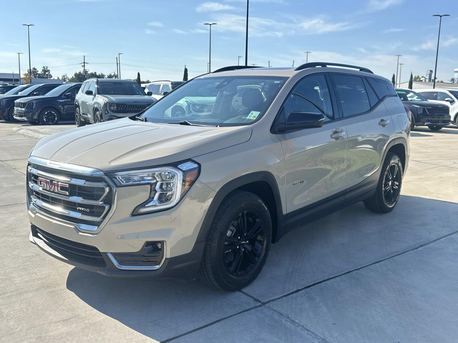 2022 GMC Terrain AWD 4dr AT4