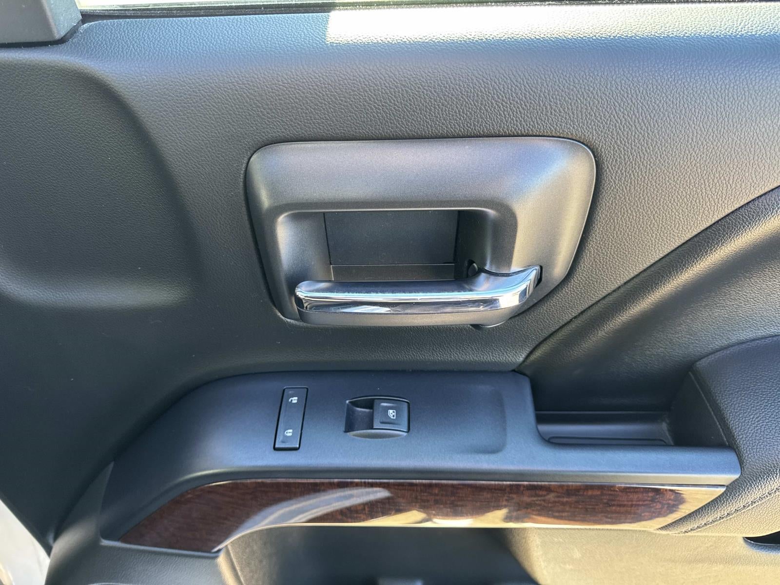 2017 GMC Sierra 1500 2WD Crew Cab 143.5 SLT