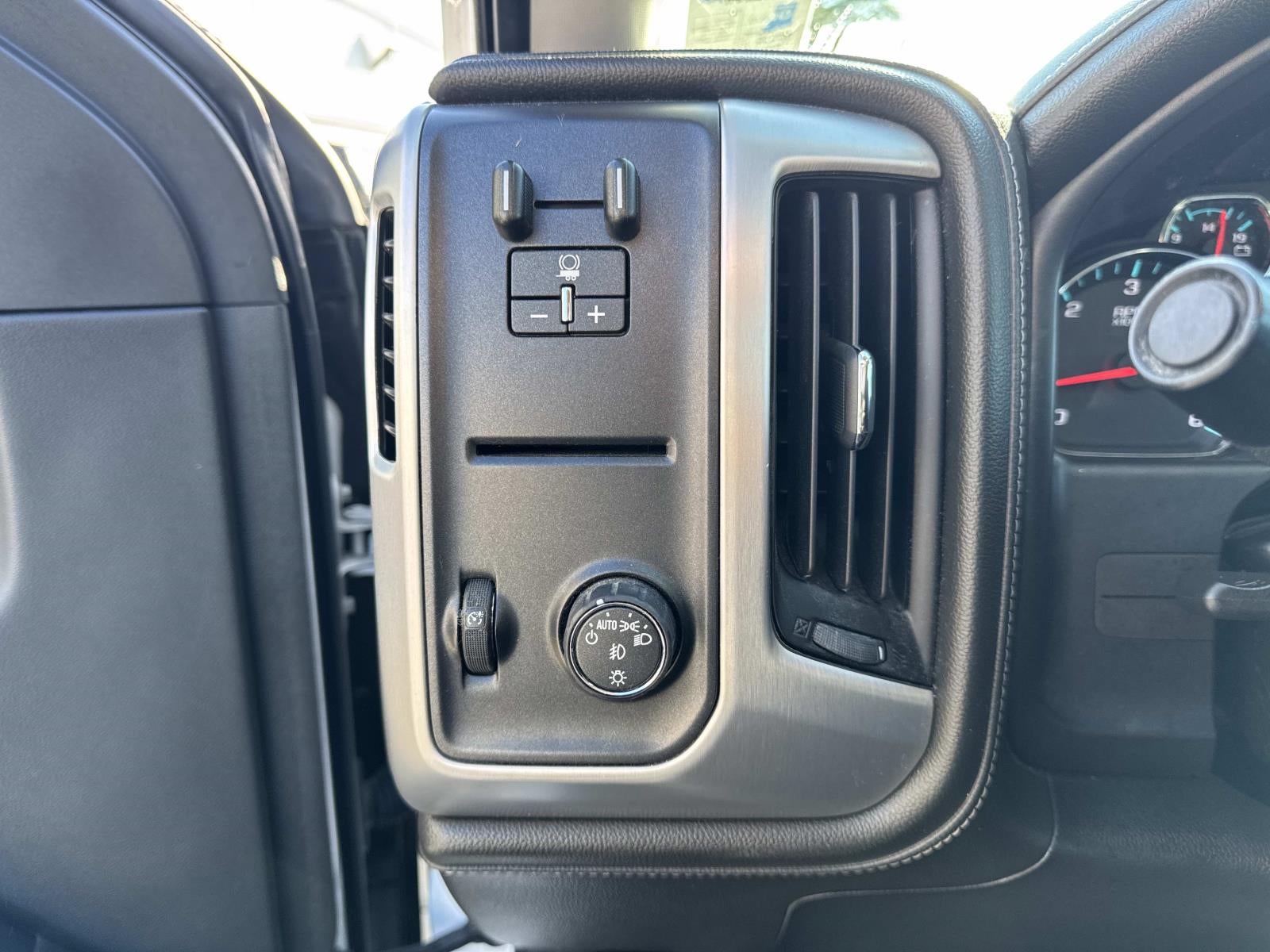 2017 GMC Sierra 1500 2WD Crew Cab 143.5 SLT