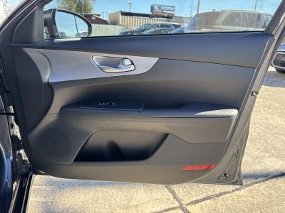 2022 Kia Forte LXS IVT