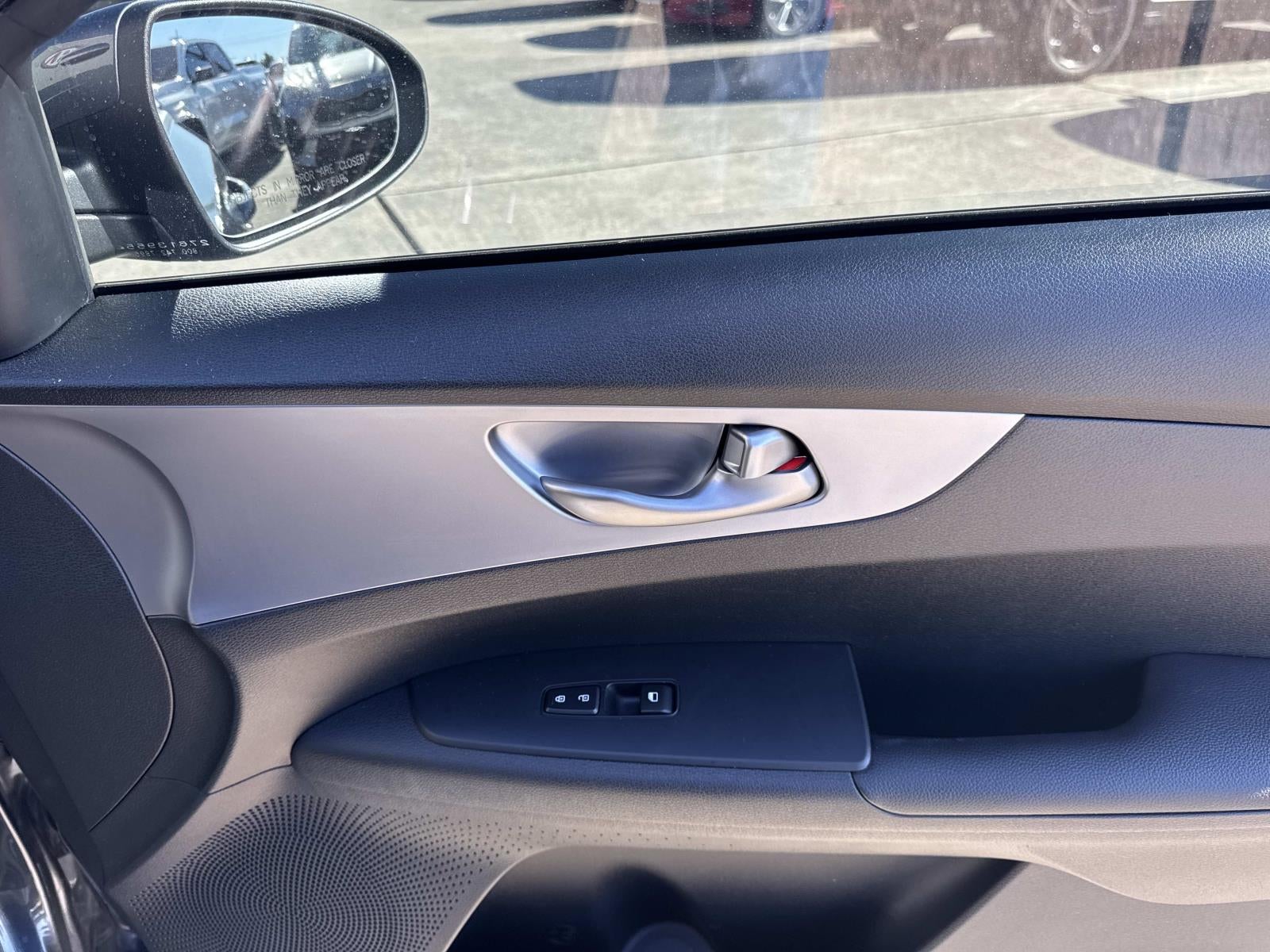 2022 Kia Forte LXS IVT