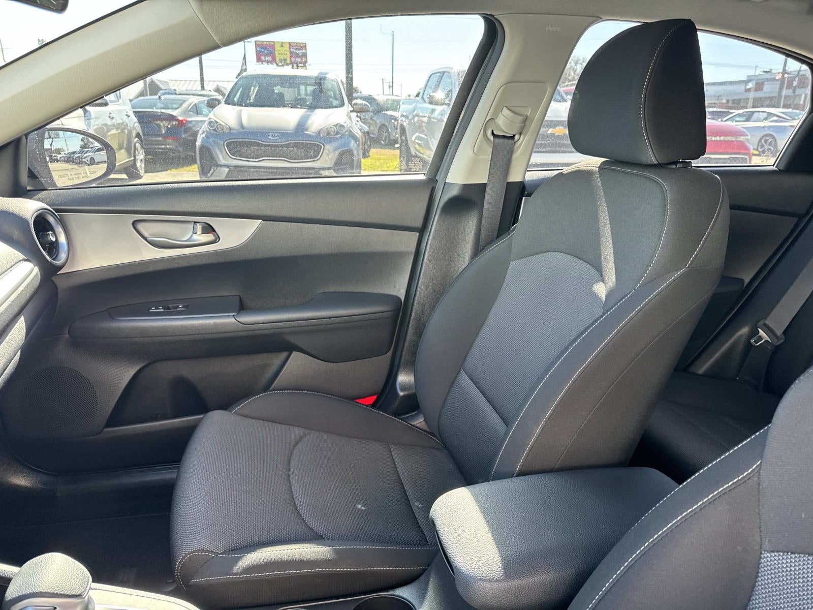 2022 Kia Forte LXS IVT