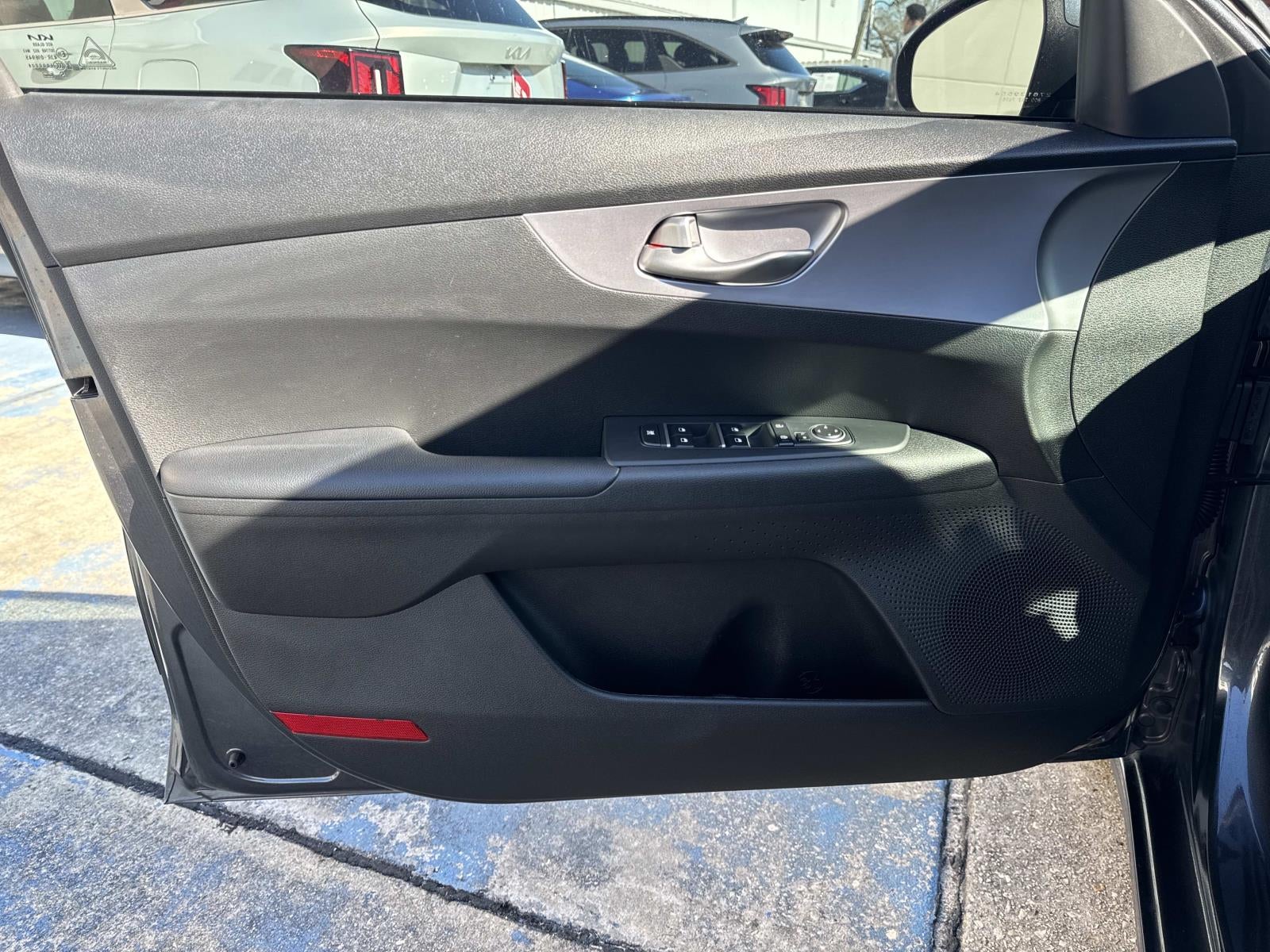 2022 Kia Forte LXS IVT