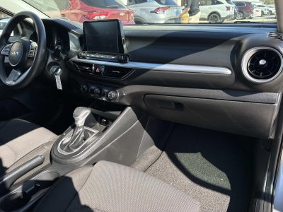 2024 Kia Forte LXS IVT