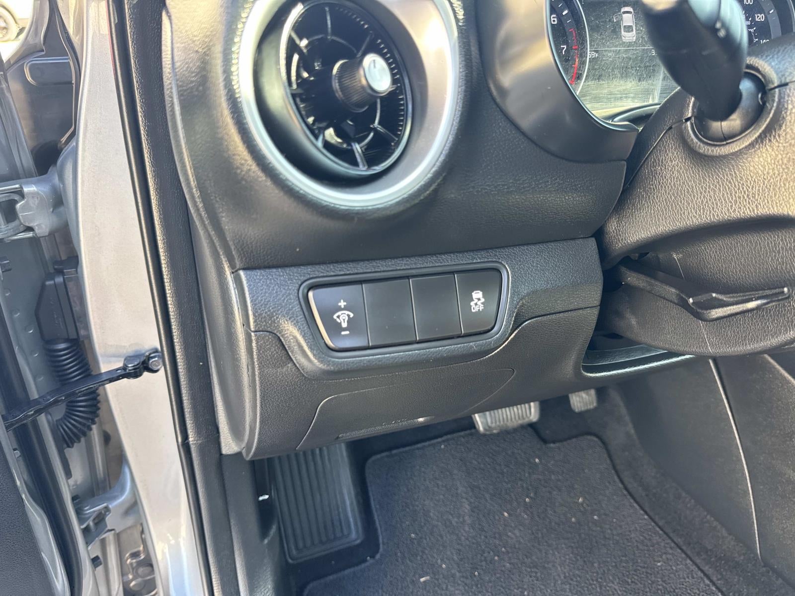 2024 Kia Forte LXS IVT