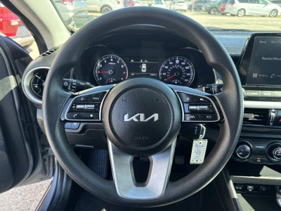 2024 Kia Forte LXS IVT