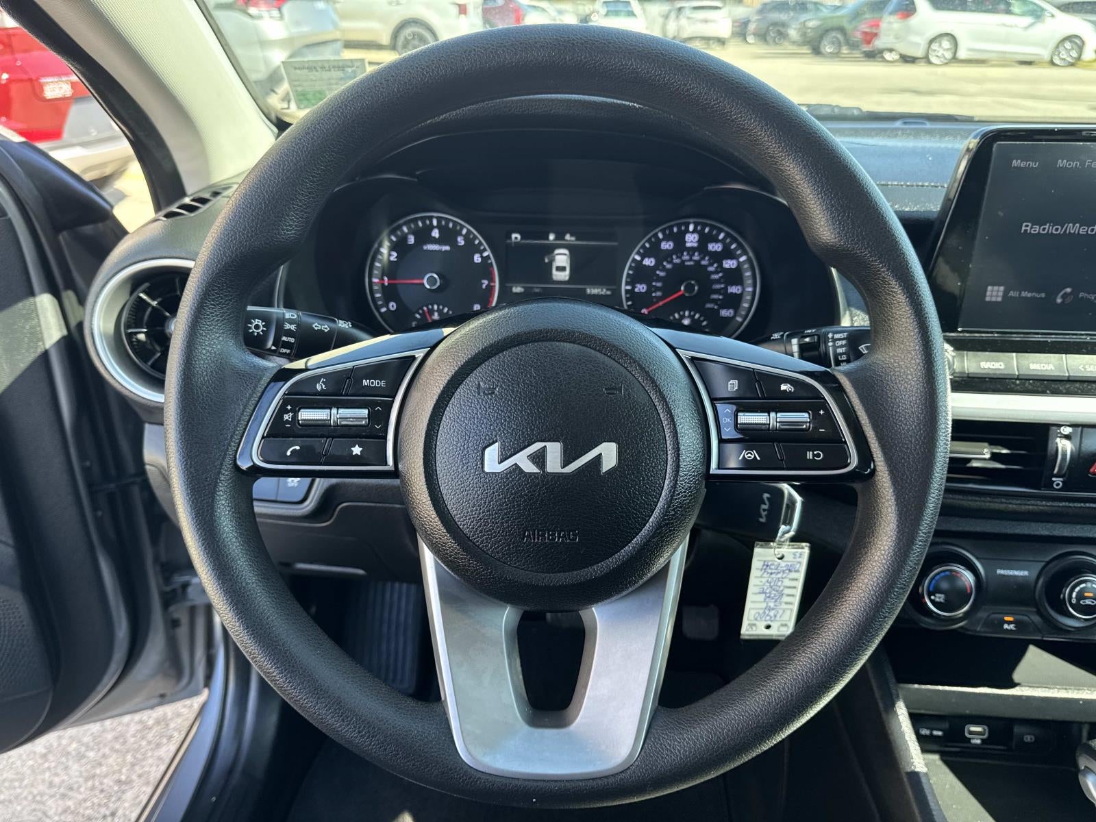 2024 Kia Forte LXS IVT