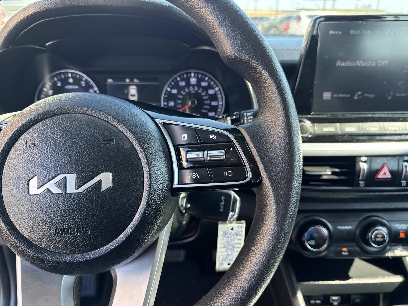 2024 Kia Forte LXS IVT