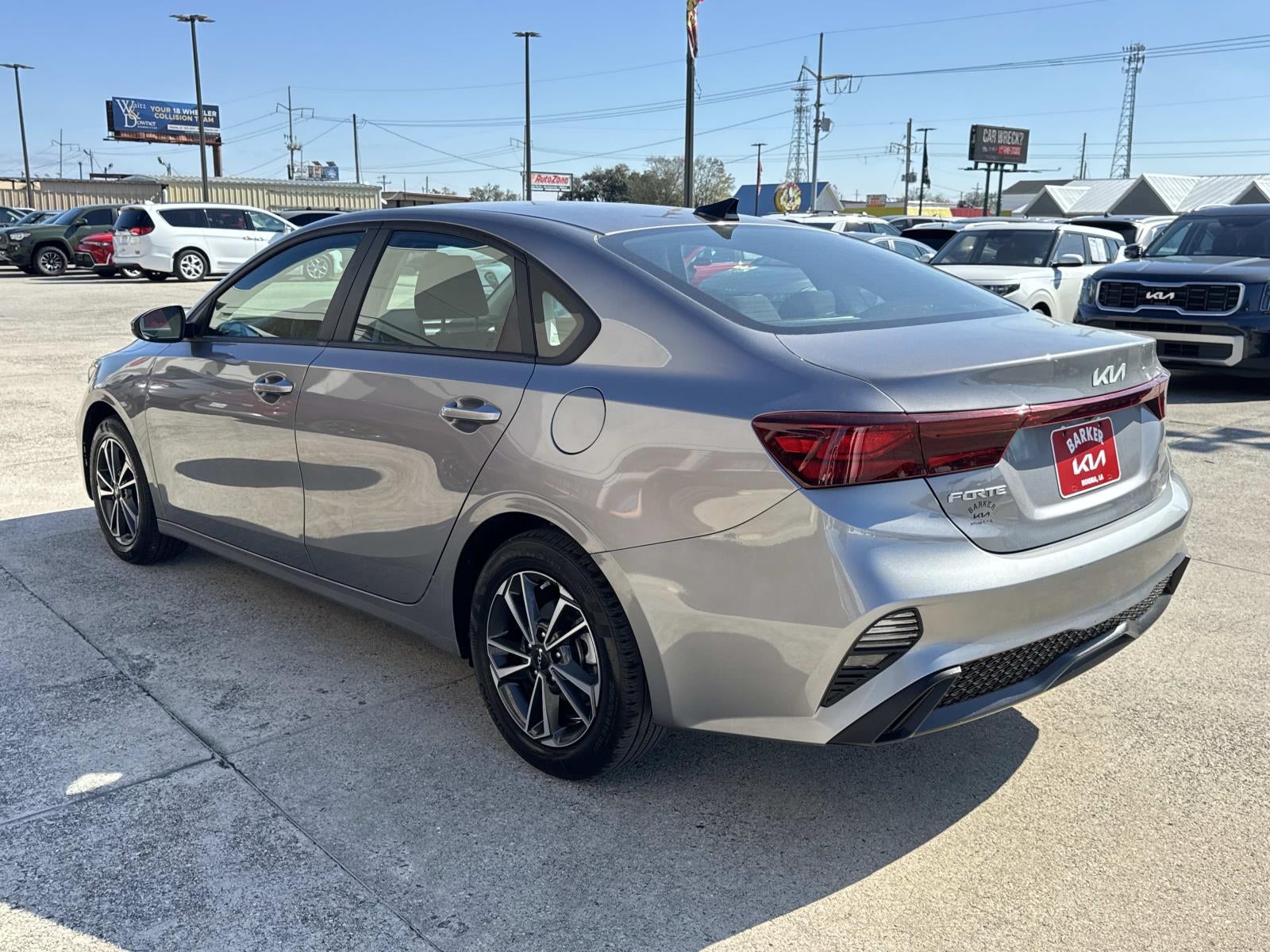 2024 Kia Forte LXS IVT