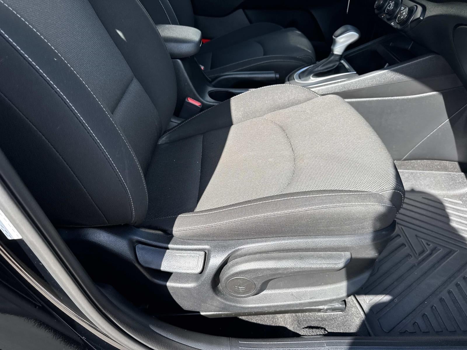 2023 Kia Forte LXS IVT