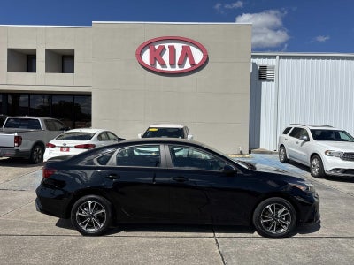 2023 Kia Forte LXS IVT