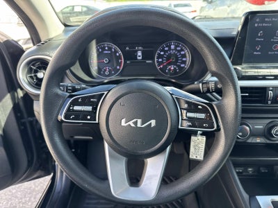 2023 Kia Forte LXS IVT